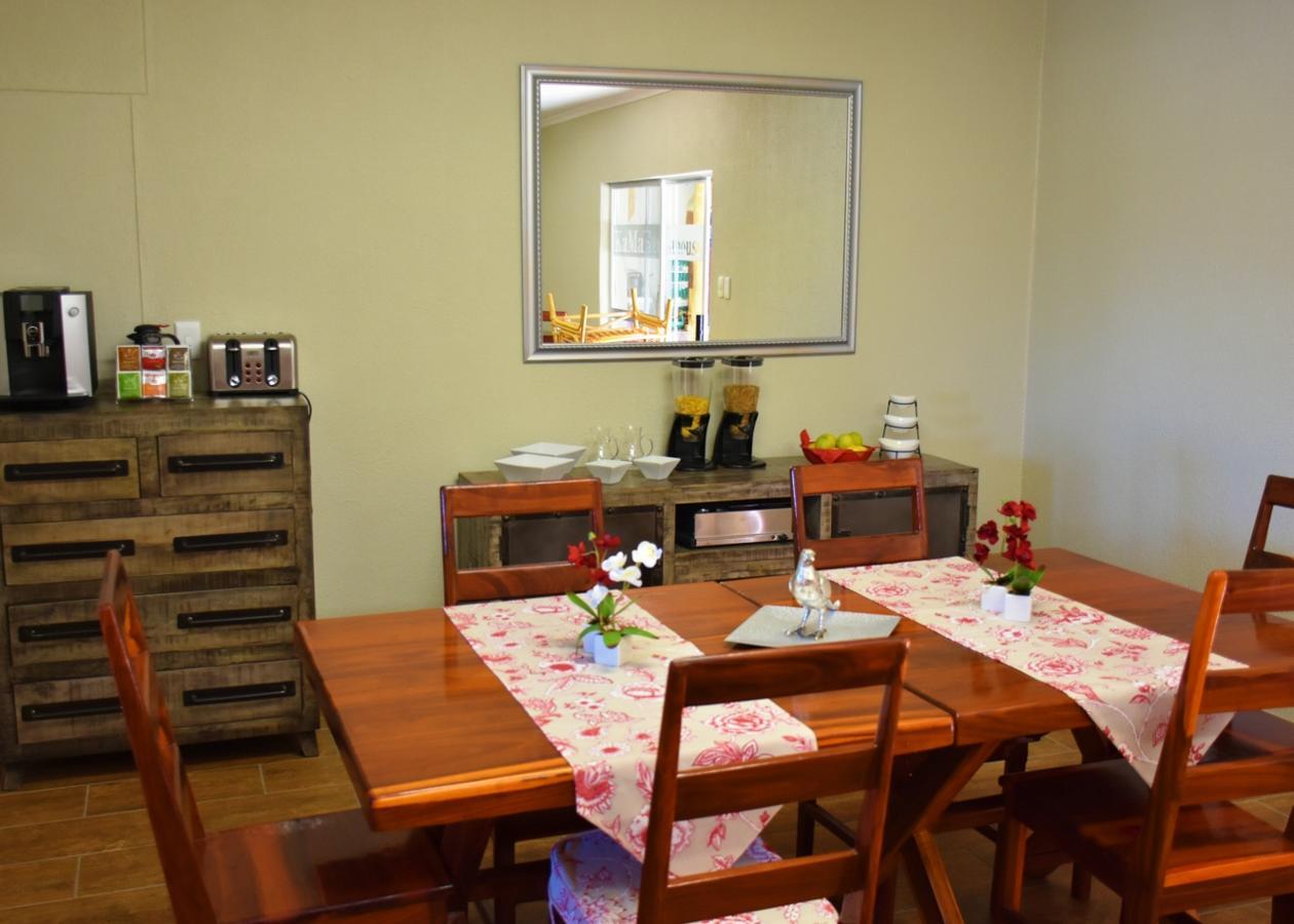 Kamaku Guesthouse Otjiwarongo Eksteriør billede