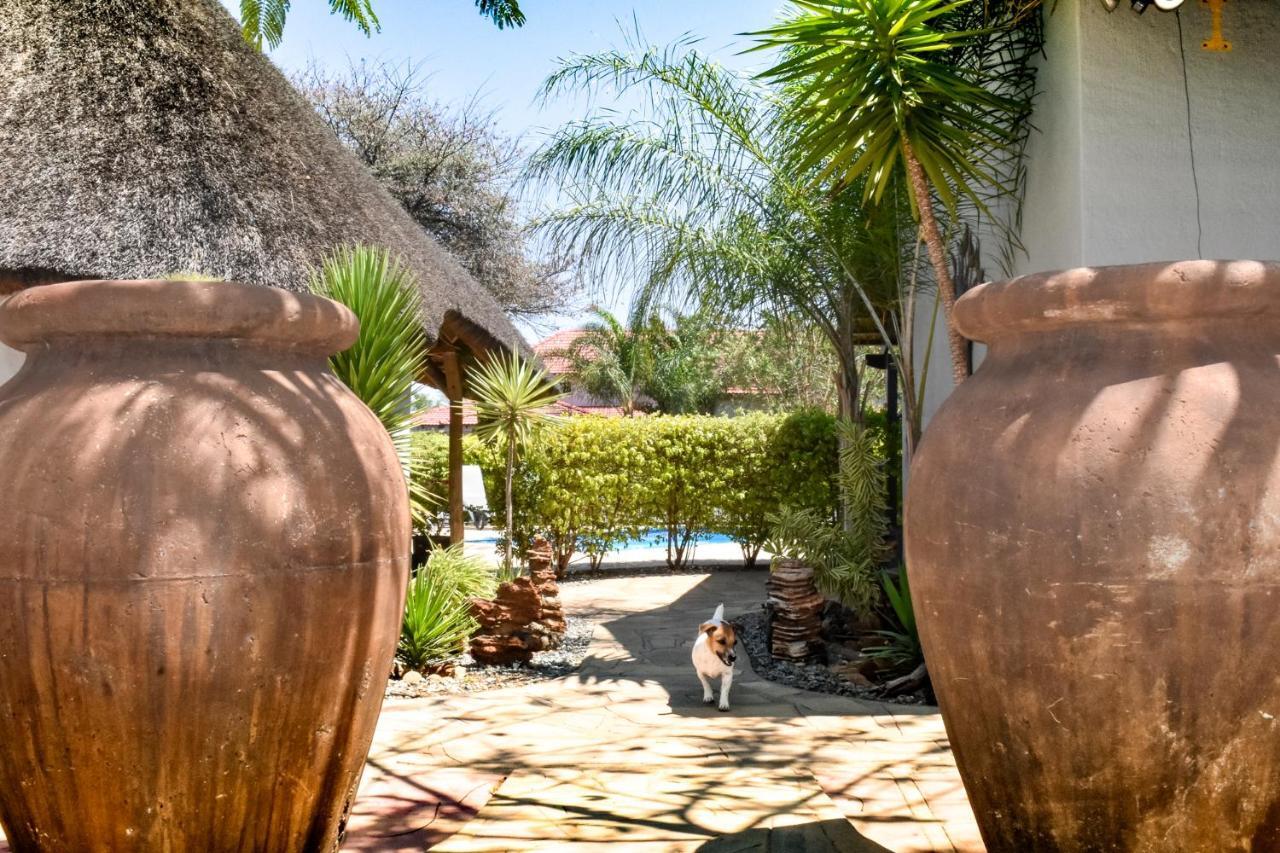 Kamaku Guesthouse Otjiwarongo Eksteriør billede