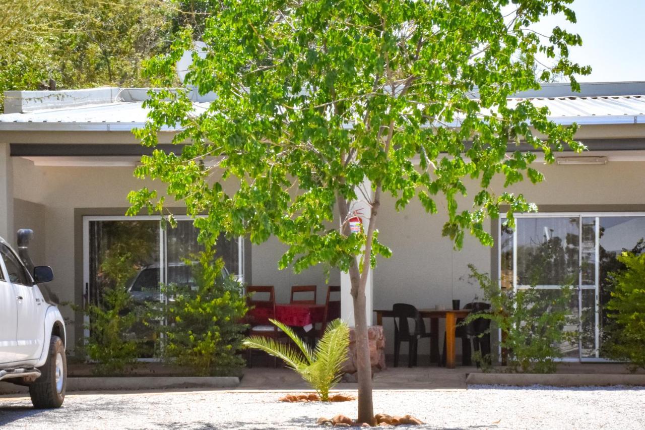 Kamaku Guesthouse Otjiwarongo Eksteriør billede
