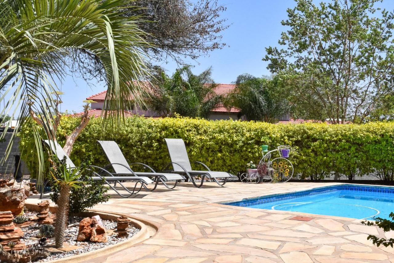 Kamaku Guesthouse Otjiwarongo Eksteriør billede
